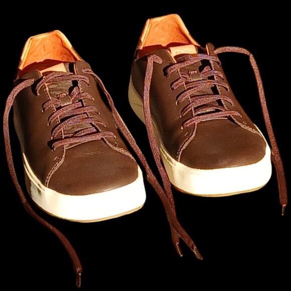 OluKai Lae‘ahi Lī ‘Ili Waterproof Full-Grain Leather Shoes - Picture 1 of 10